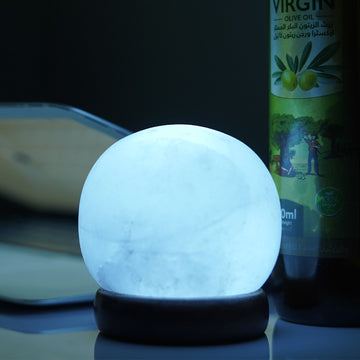 White Salt USB Lamp